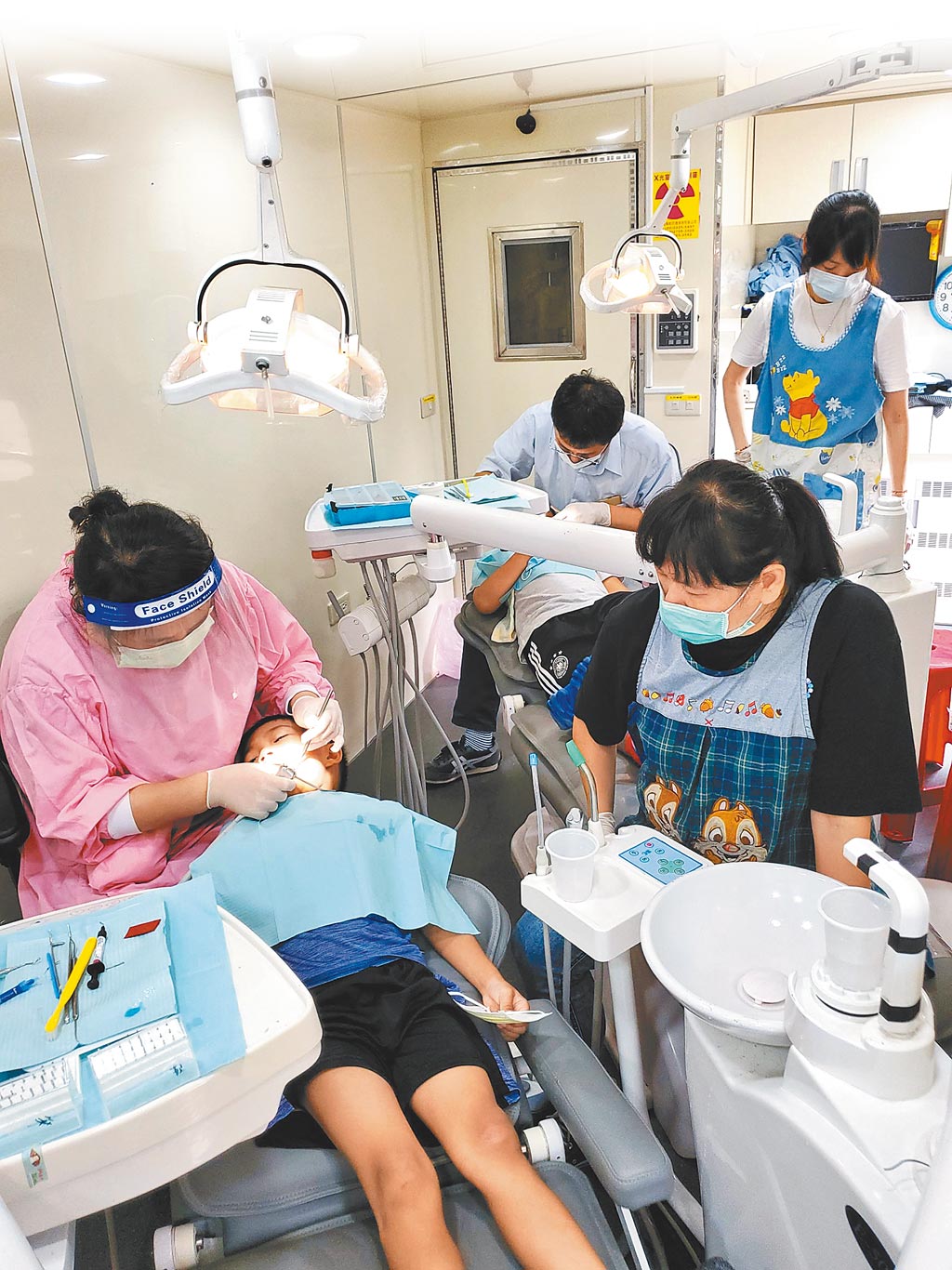台灣牙醫提醒務必把握口腔預防性護理、確實口腔清潔、均衡飲食。網上圖片