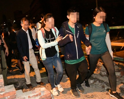 逾半人未成年。
