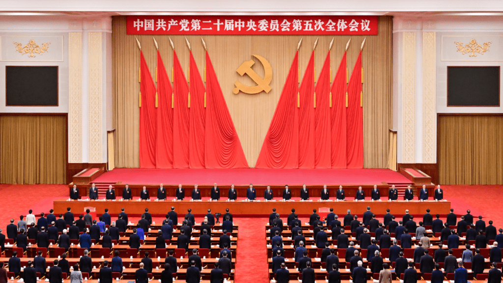 中共五中全會堅持將反腐鬥爭進行到底。新華社