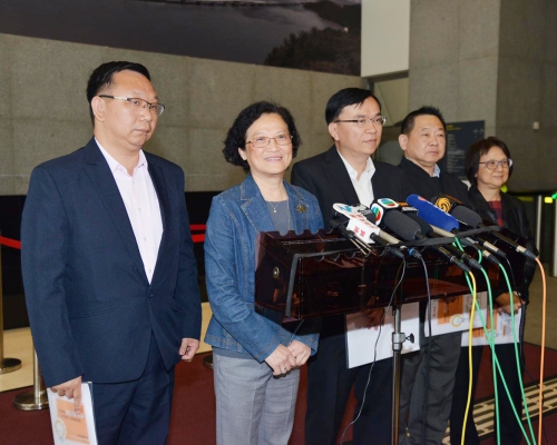 工聯會商討大灣區議題。左起：謝宏儒、林淑儀、黃國、陳鄧源 、黃智美。