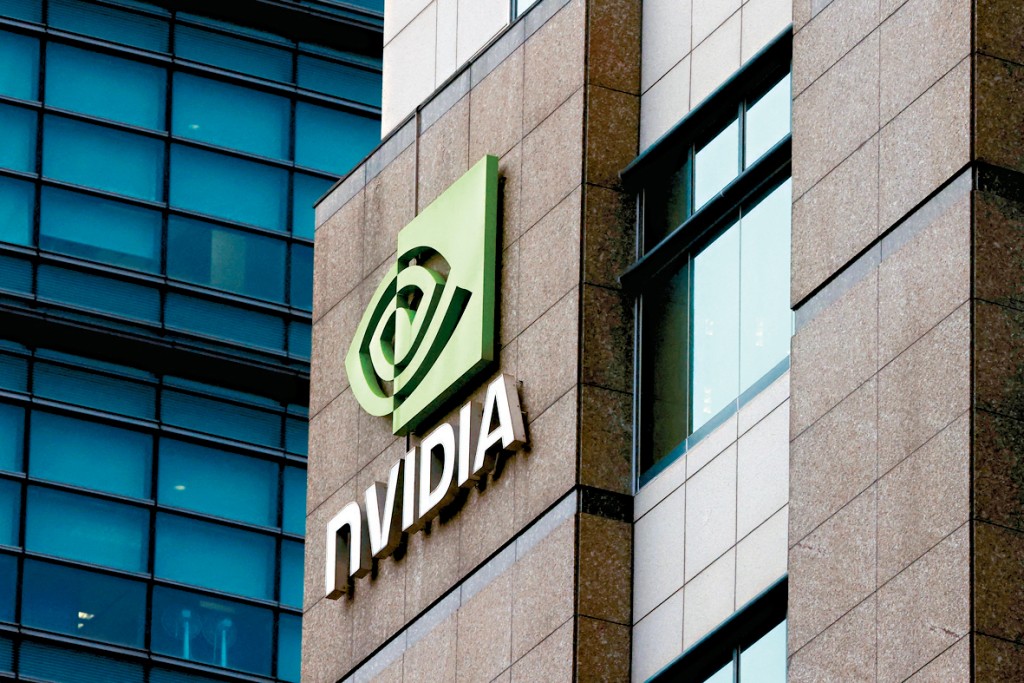 Nvidia股價今年累升近130%。有外國財務顧問表示，隨着利率走低，現在是考慮轉向科技股以外公司的好時機。