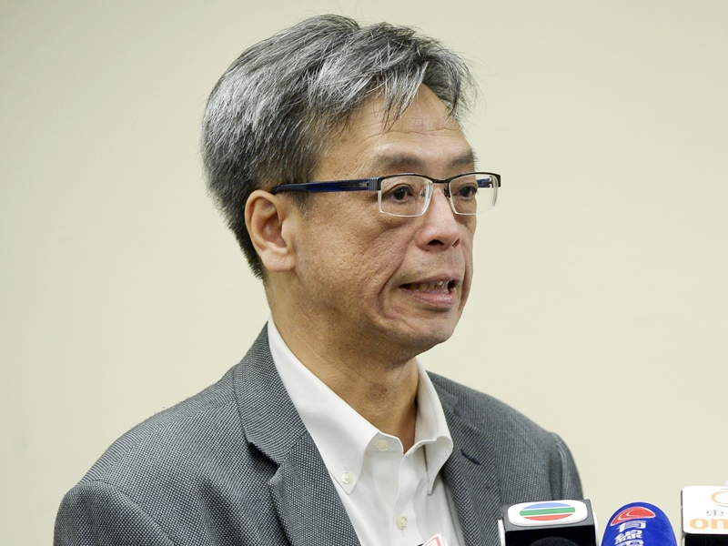 梁子超指要先穩定外賣供應及更多人在家工作,才可實施禁午市堂食。資料圖片
