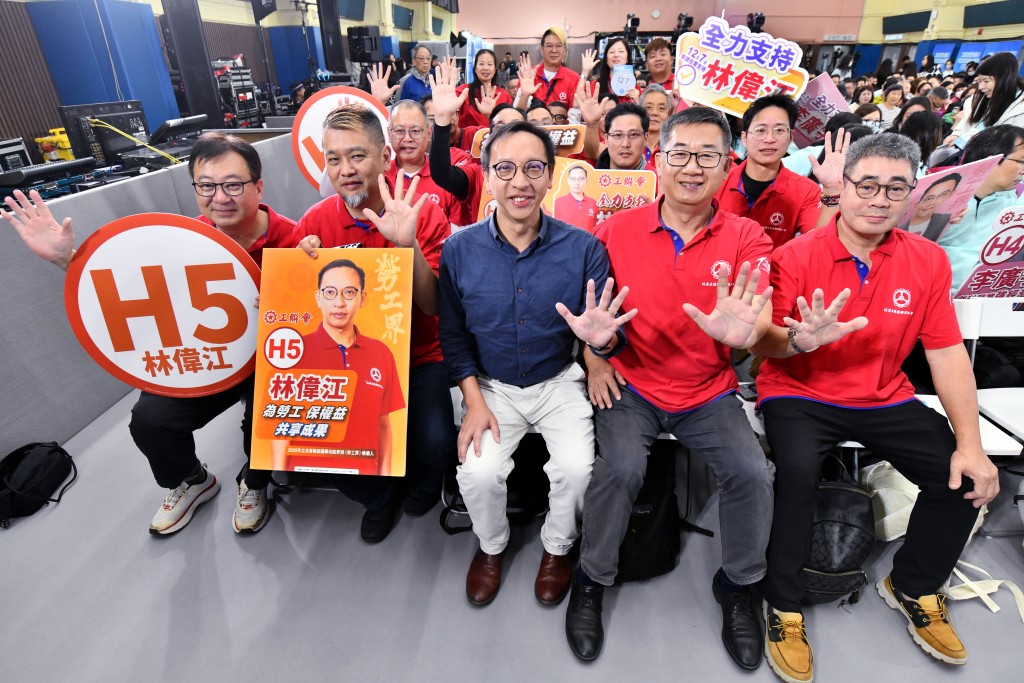 林偉江出身基層及工會家庭，服務工會及工友逾20年。