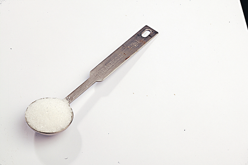 ●肾病患者烹调食物时可以香料代替盐，应尽量避免加入调味料及酱汁。