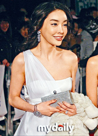 张紫妍自杀去世10年，但近日事情再有新发展。