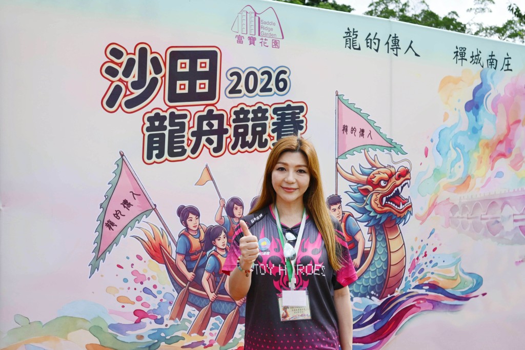 沙田龍舟競賽委員會主席蔡加敏樂見今年有更多年輕人投入龍舟運動。(蘇正謙攝) 沙田龍舟競賽委員會主席蔡加敏樂見今年有更多年輕人投入龍舟運動。(蘇正謙攝)
