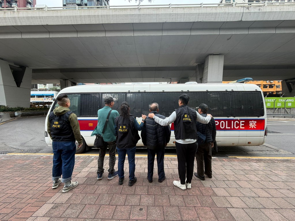 3名男子被捕,年齡介乎63至84歲。 3名男子被捕,年齡介乎63至84歲。