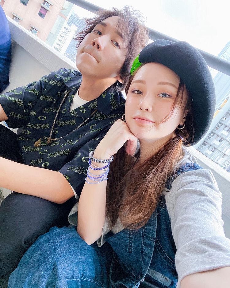 與趙善恆拍拖9年的小花稱，二人相處融洽穩定，已認定對方。