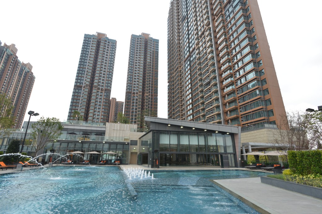 元朗Grand YOHO 9座低层C室，实用面积约499方呎，以816.8万成交。