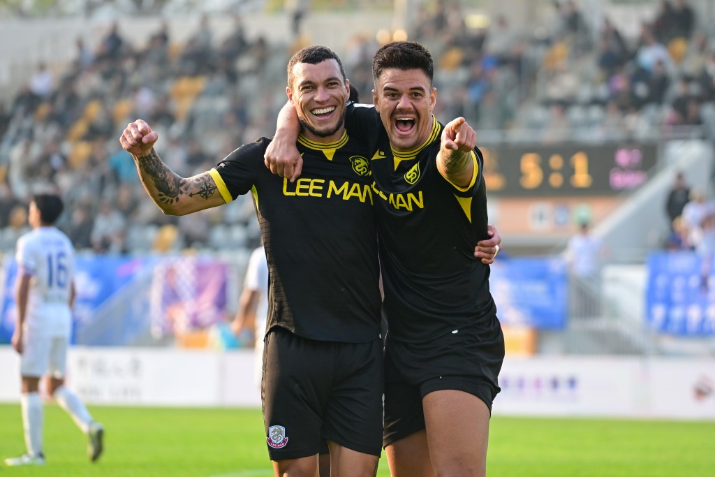 「黃黑軍團」以8:1大勝東方。攝影:魏國謙