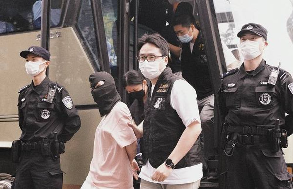 上海公安经侦总队开展「百日行动」集中收网行动，330馀人被捕。