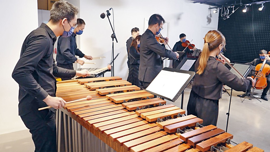 「共襄音樂會」還有來自羅曼四重奏、香港當代音樂團、敲擊襄的一眾本地樂手，帶來合奏作品。