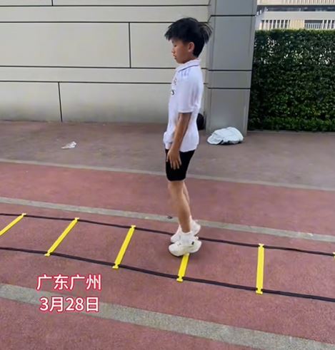 內地許多城市也興起「體育外賣」服務。小紅書