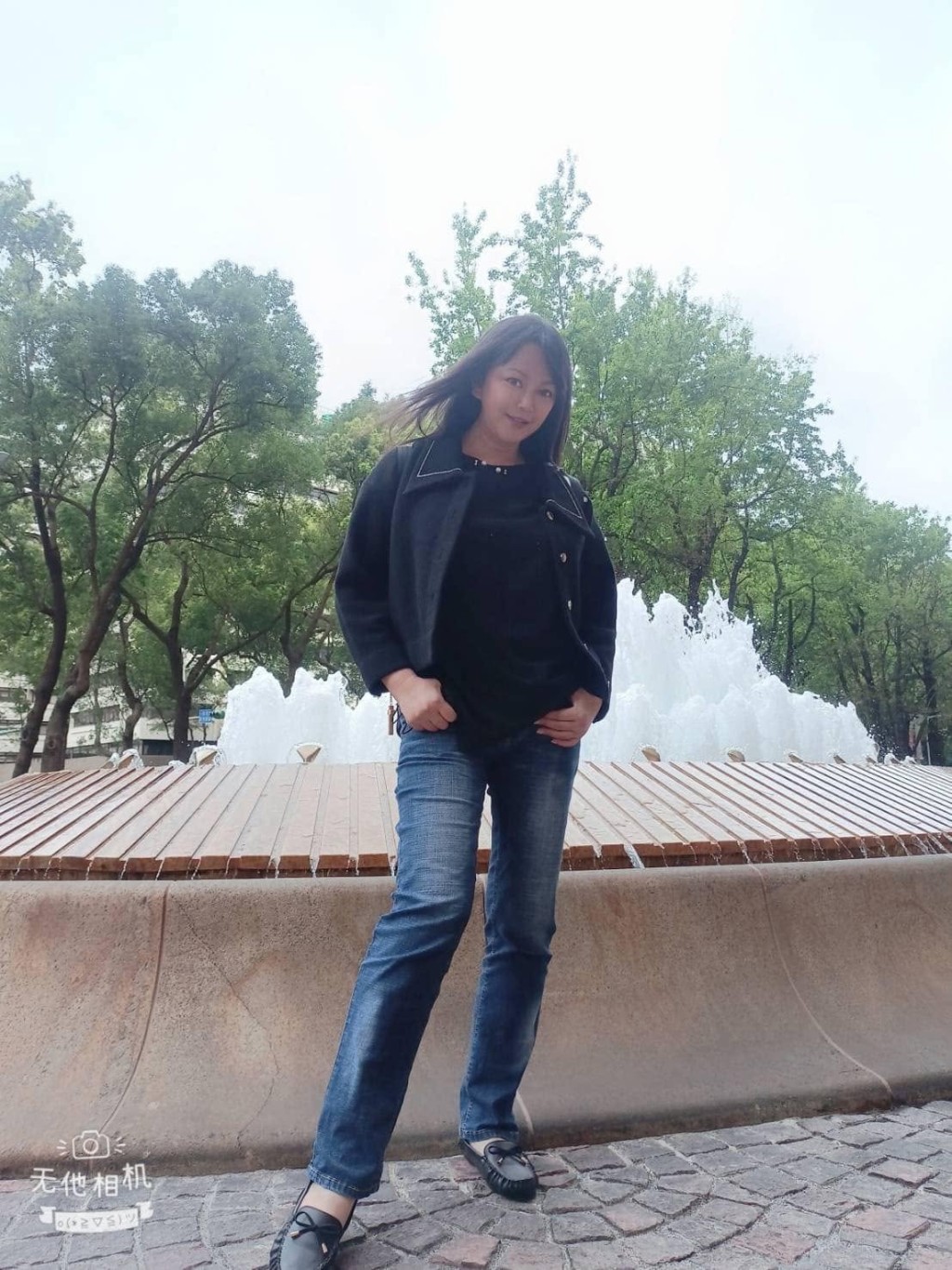 淡出幕前的傅天穎打扮樸素,在公園留下生活照。 淡出幕前的傅天穎打扮樸素,在公園留下生活照。
