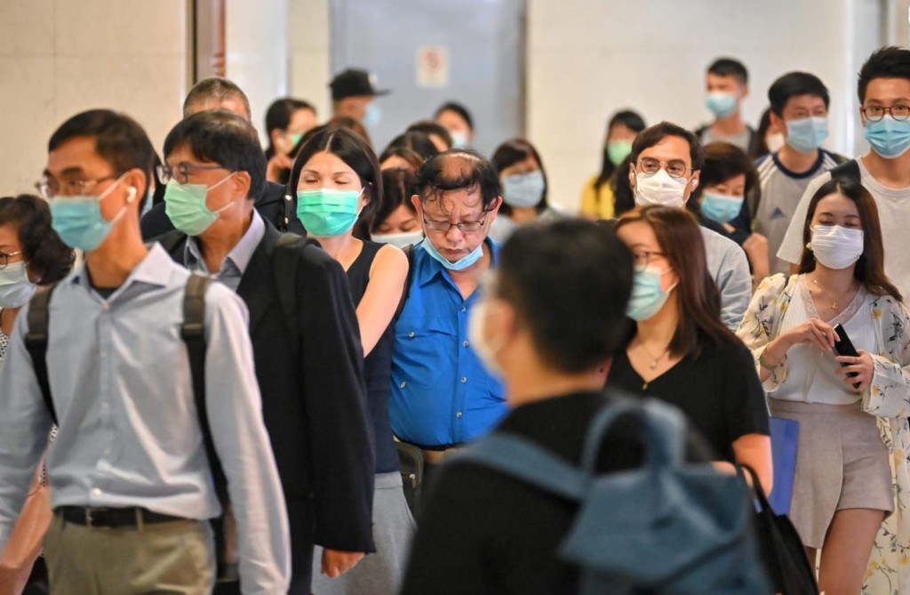 市民防疫意识松懈。