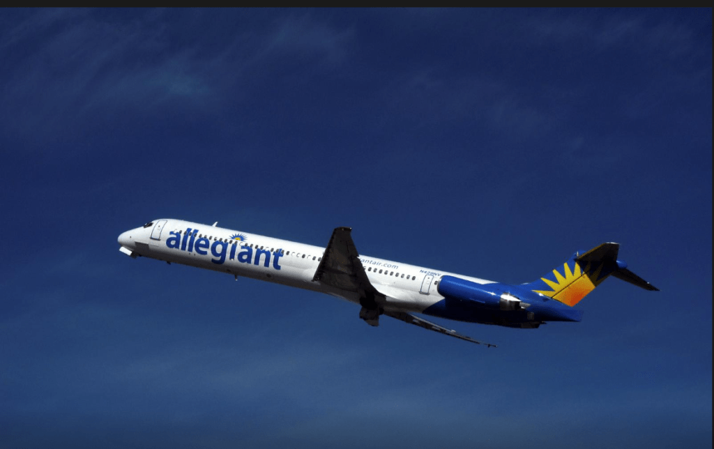 Allegiant Air航班逃過有可能被炸的威脅。路透資料圖