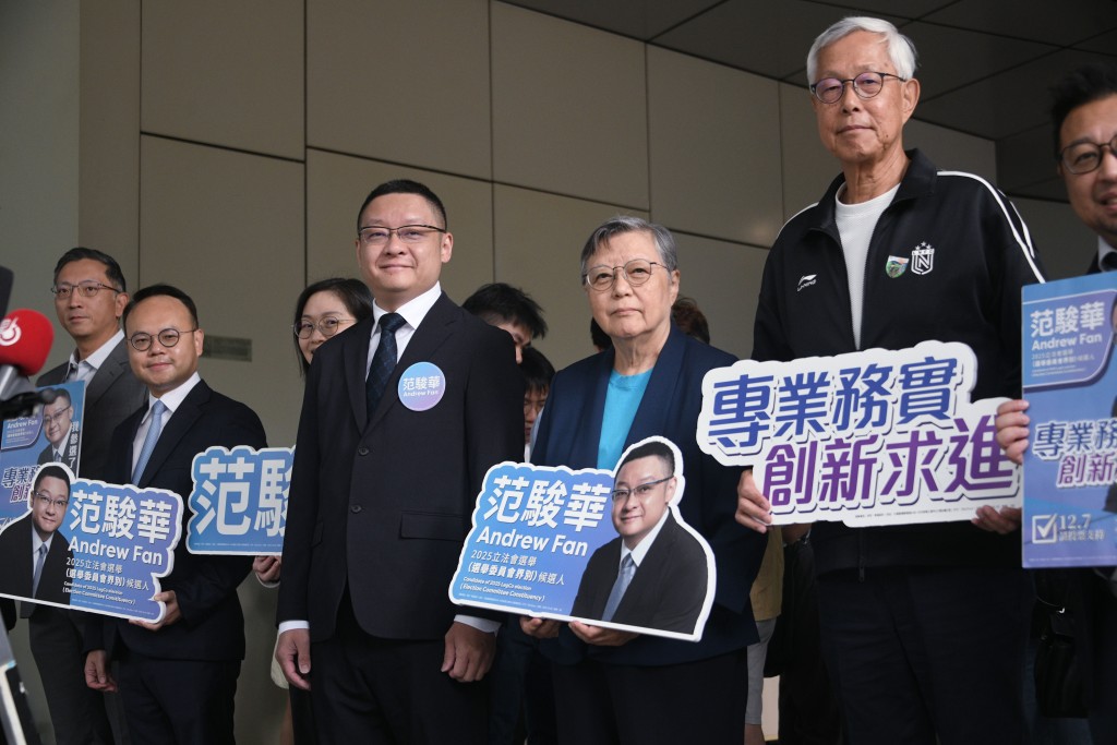 范駿華未來希望可以增強國情教育及宣揚中國文化,讓更多青年接觸國家。 范駿華未來希望可以增強國情教育及宣揚中國文化,讓更多青年接觸國家。