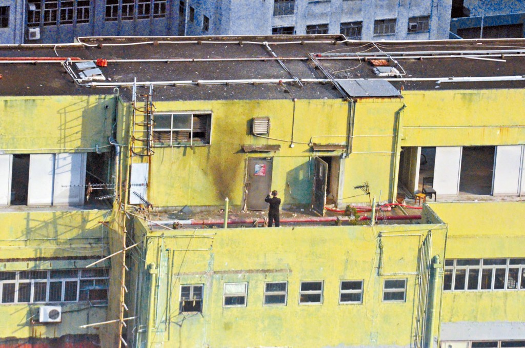 ■前年七月，警方在荃湾一工厦单位检获近两公斤已制成的TATP烈性炸药，并在天台引爆。