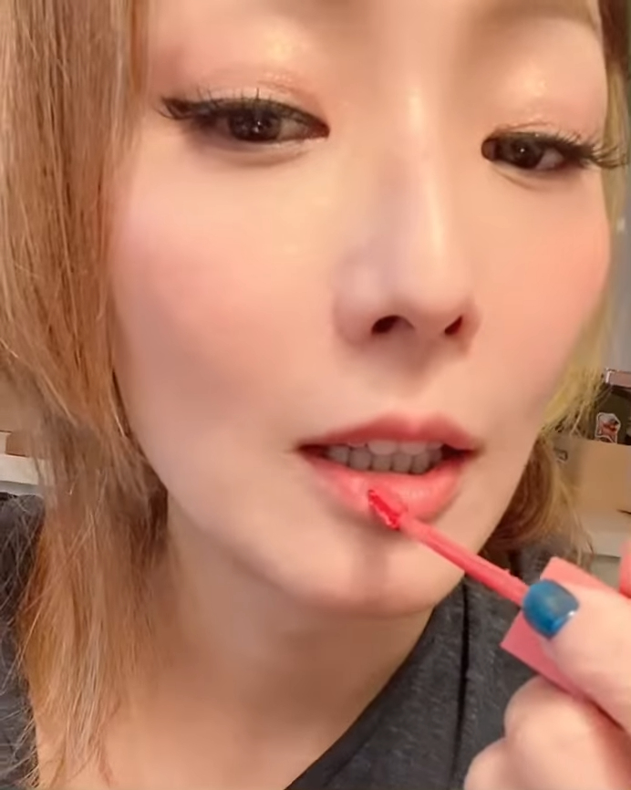 最後活動取消,Sammi話要完成埋個妝先卸妝 。
