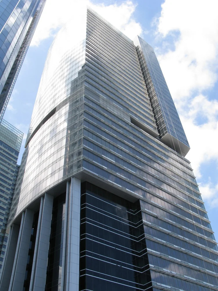 八达通控股以每月约105.9万续租及扩充九龙湾Manhatten Place 45至46楼双全层,总面积约42360方呎,呎租约25元。 八达通控股以每月约105.9万续租及扩充九龙湾Manhatten Place 45至46楼双全层,总面积约42360方呎,呎租约25元。