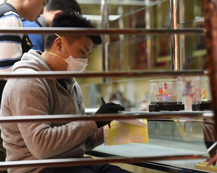 探員到場調查。丁志雄攝