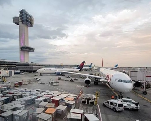 美國大約100個機場航空控制塔縮短運作時間。網圖