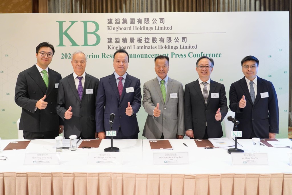 張國榮說部分對手的玻璃布技術仍落後約10年 張國榮說部分對手的玻璃布技術仍落後約10年