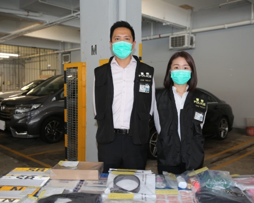 警方交代案情。