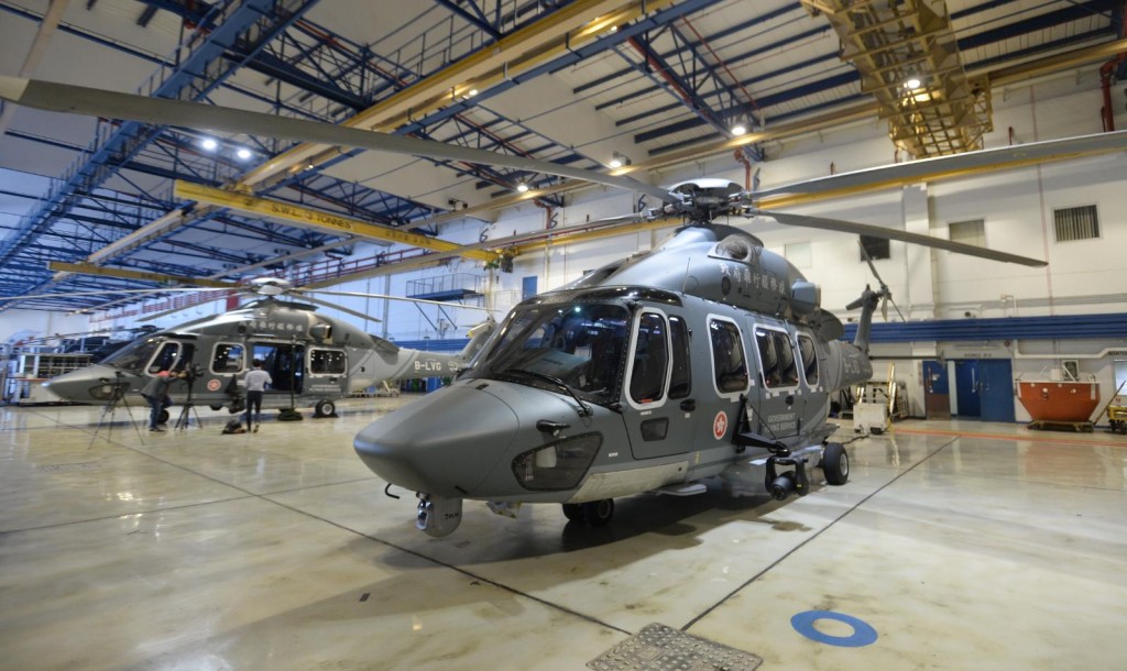 飛行服務隊向立會申請撥款後，透過招標購入7部法國的H175直升機，每部約需2億港元。