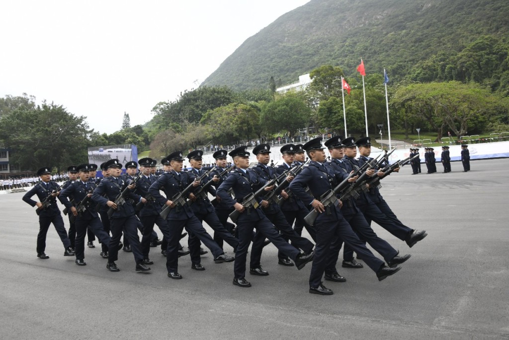 警察學院結業會操，共有33名見習督察及123名學警畢業。楊偉亨攝