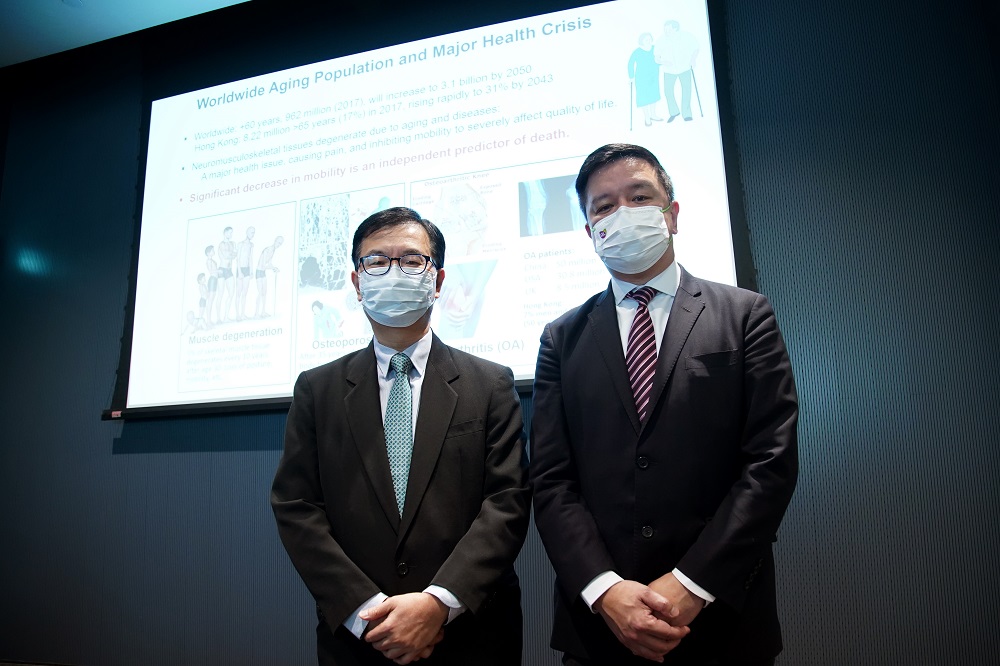 神經肌肉骨骼再生醫學中心主任容樹恒(右)及聯合主任陳活彝(左)介紹中心工作。葉偉豪攝