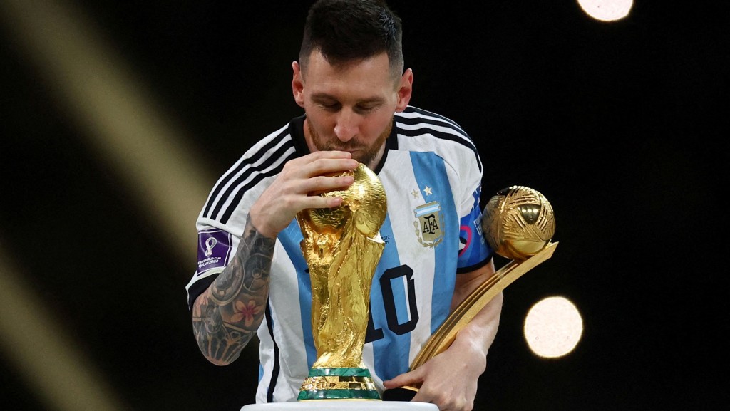 美斯领阿根廷夺世界杯。Reuters