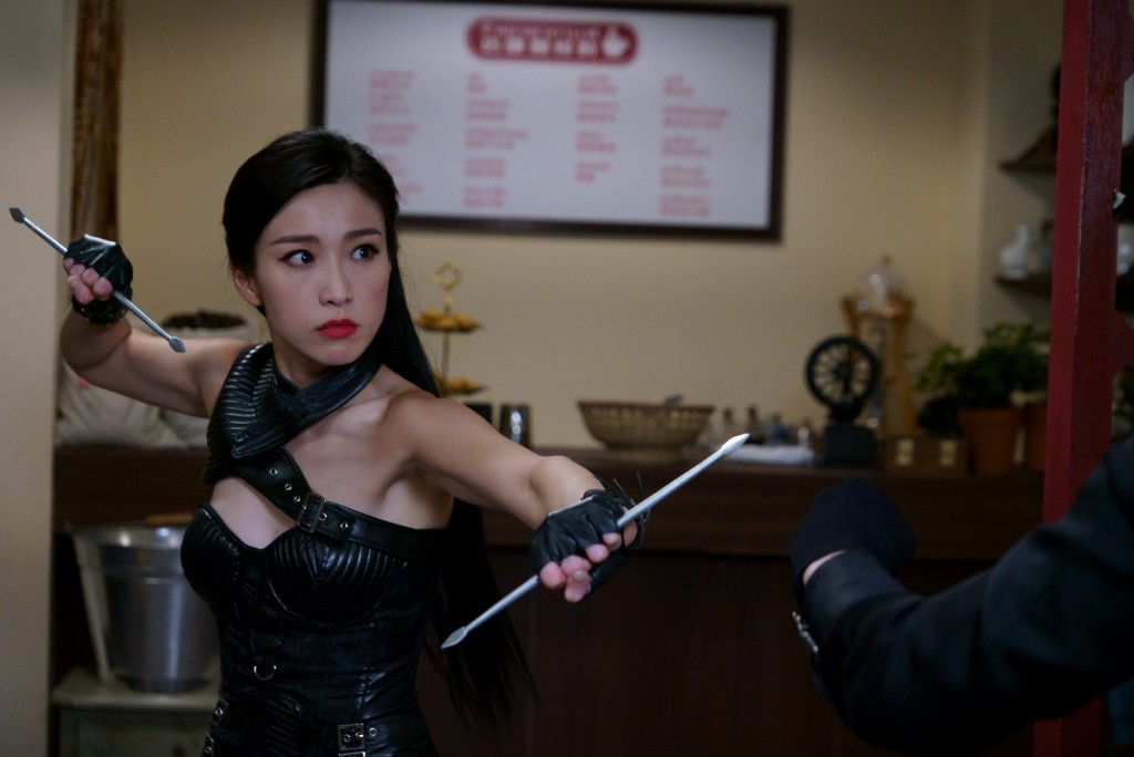 姚子羚多年来在TVB拍过不少经典剧，包括《四个女仔三个BAR》、 《张保仔》、 《同盟》及《铁拳英雄》等。
