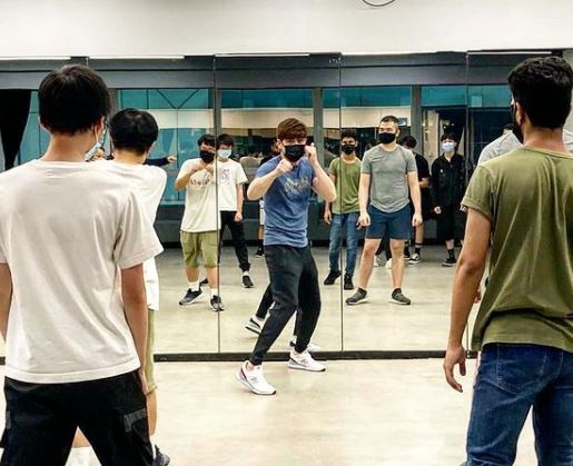近日在教會教小朋友打拳。