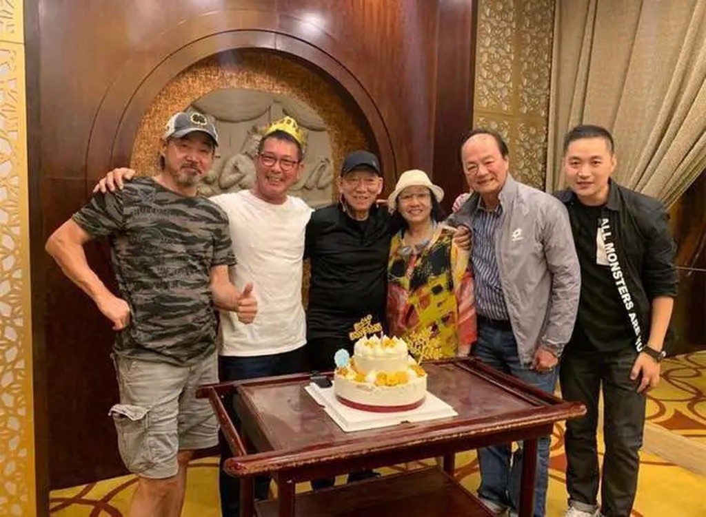 元華與七小福成員聚會。