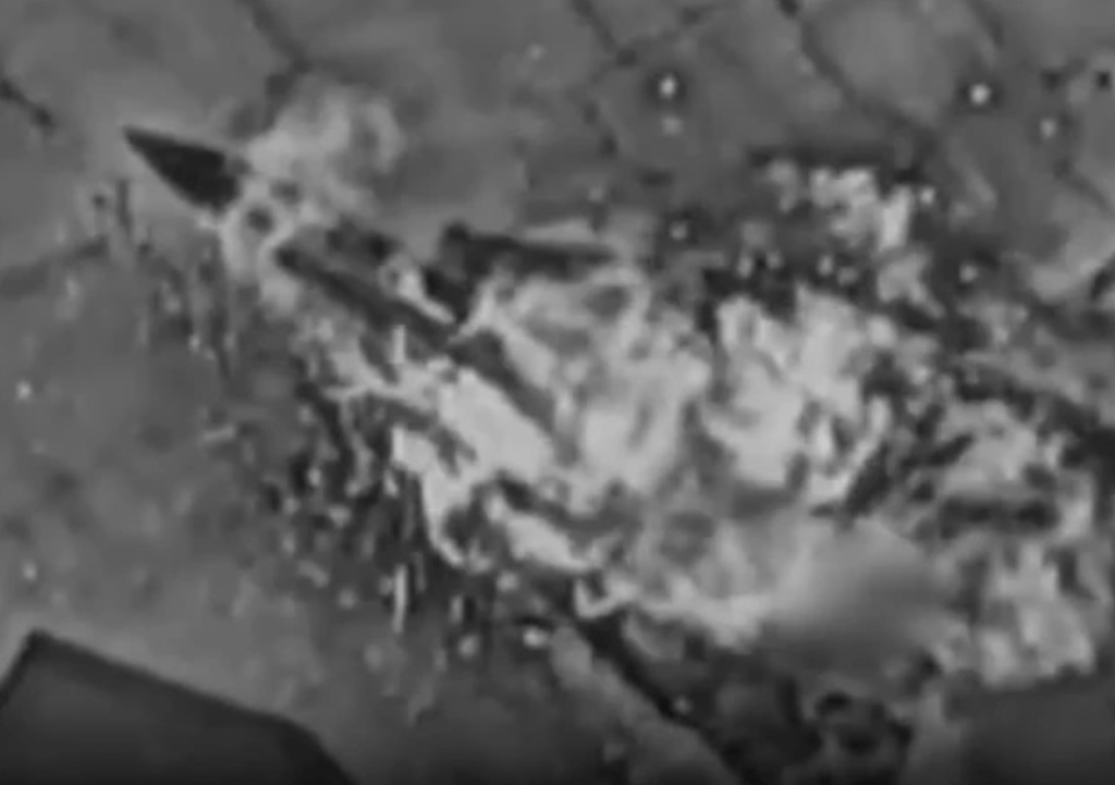 根據以色列國防軍（IDF）在X平台上的貼文，該兩架伊朗F-14戰機在地面被擊毀。