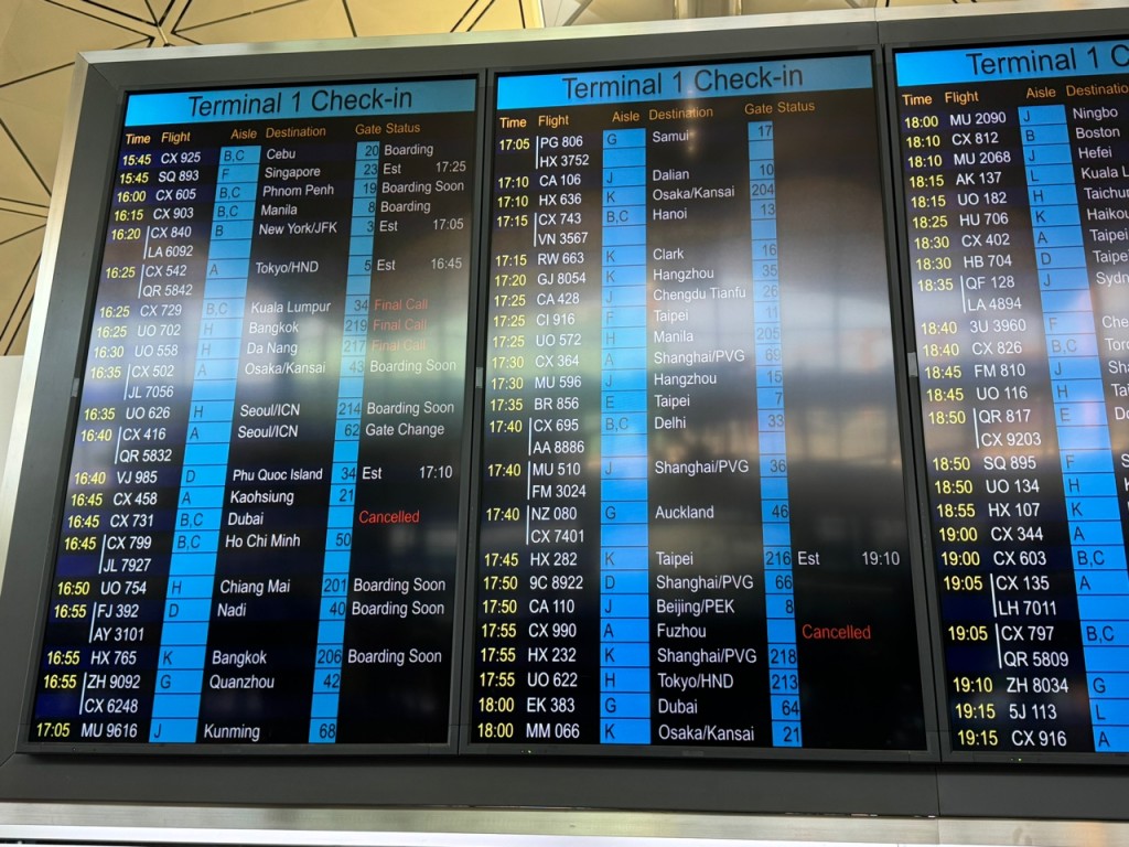 国泰航空下午4时45分飞往杜拜的航班CX731和傍晚5时55分飞往福州的航班CX990取消。