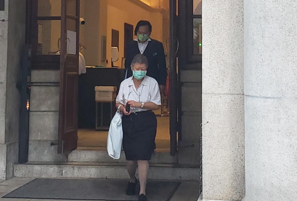 資深大律師李志喜(前)、大律師劉偉聰(後)。