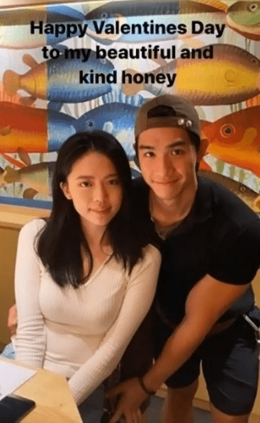 胡智同曾於情人節和Kristy合照。