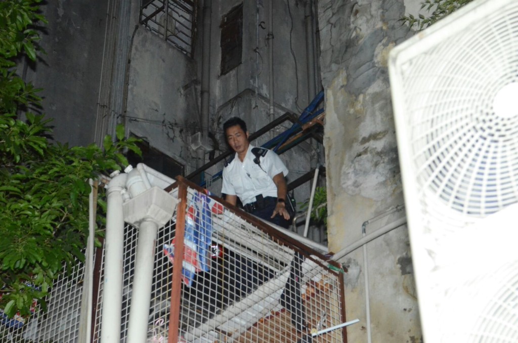 警方在現場調查。