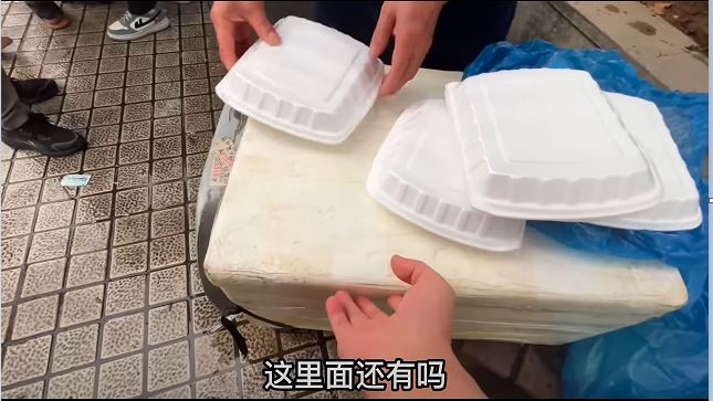 失業深圳男YouTuber真實記綠在深圳搵工艱難，唯有食人仔5元兩餸飯