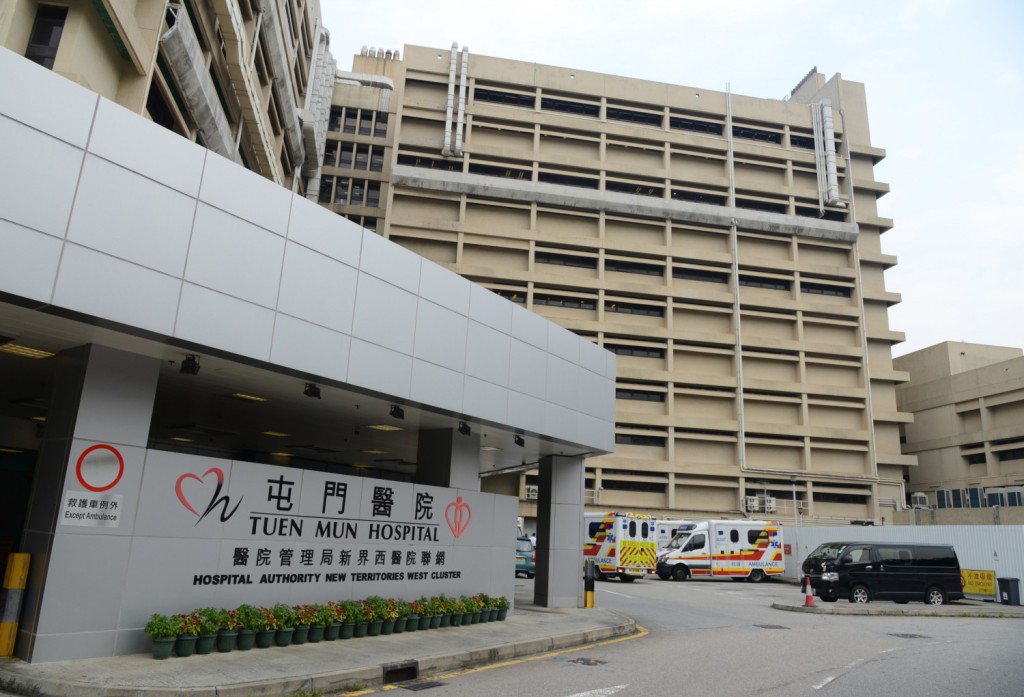 袁國強以2008年屯門醫院換血致病人休克死亡的醫療事故為例，指調查醫療事故最重要是「案件重演」。資料圖片