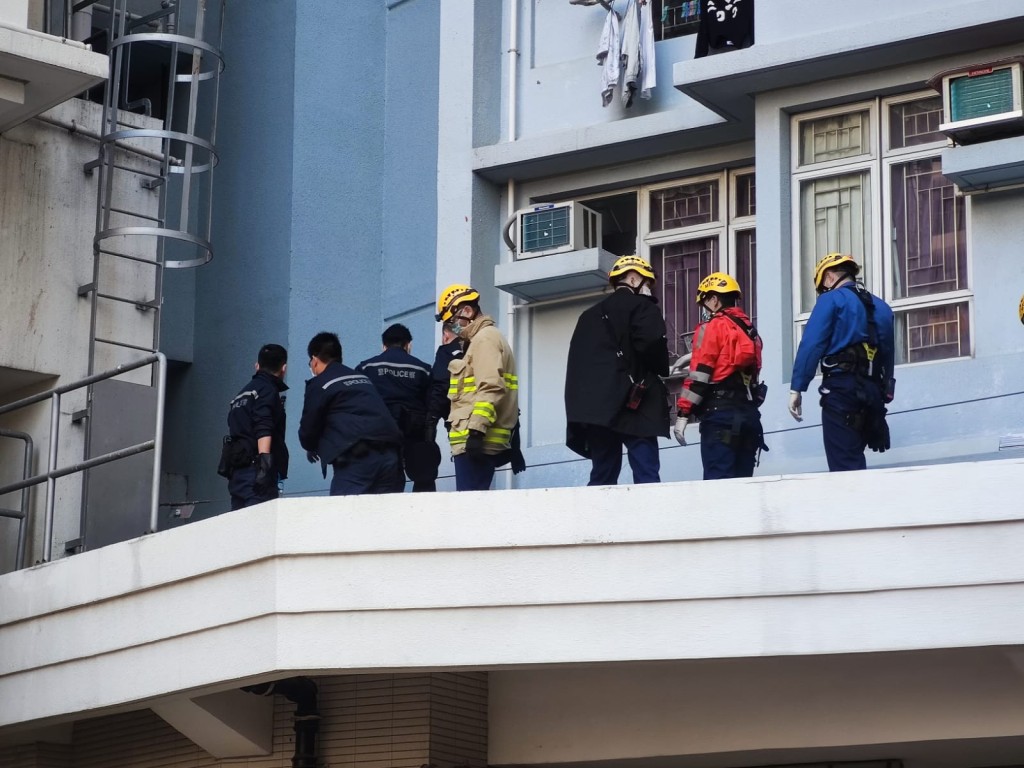 警員及消防到場調查。梁國峰攝