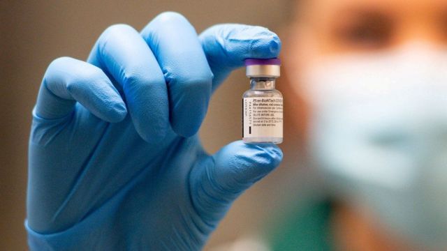 中國已批準了13款疫苗緊急使用。