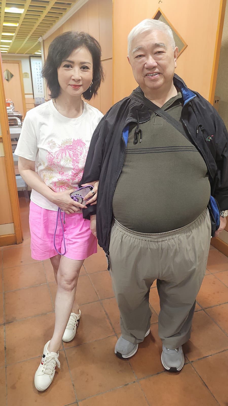 日前舒雅頌設宴,驚見梁文滔身形更見龐大。 日前舒雅頌設宴,驚見梁文滔身形更見龐大。