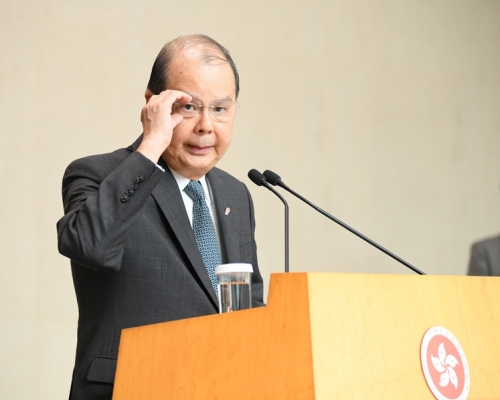 張建宗指政府會邀請社會領袖、專家和學者,就社會深層次問題進行獨立研究和檢討。