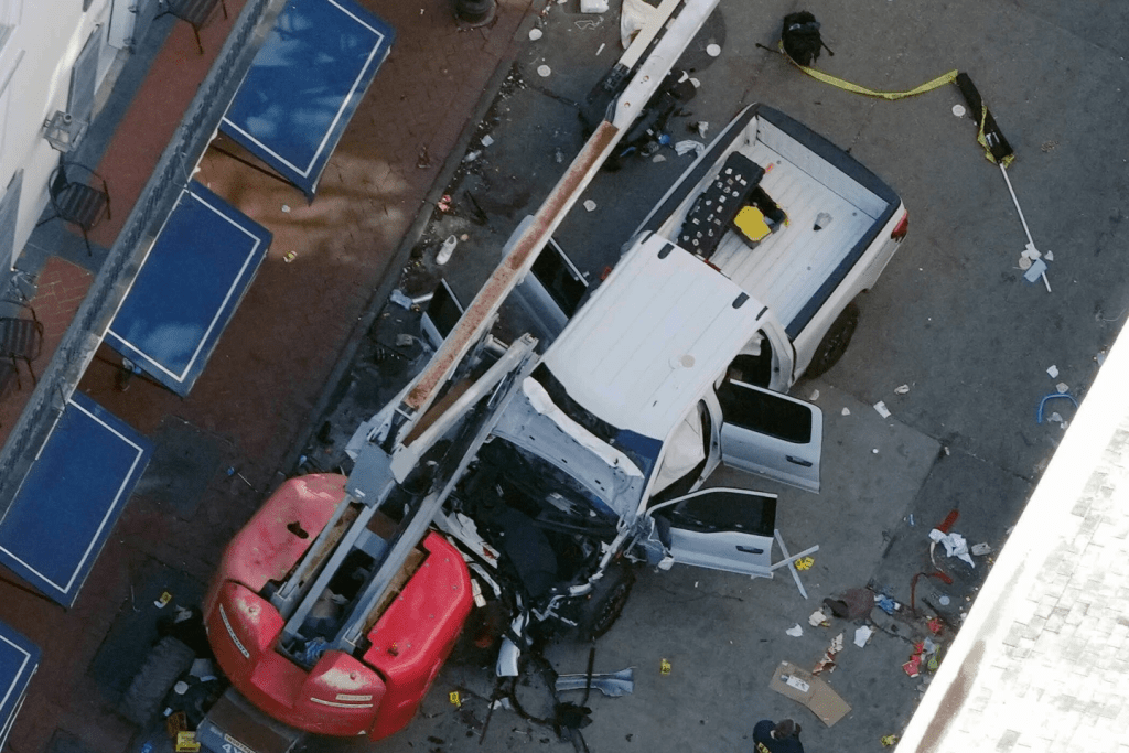 新奧爾良車輛撞人群，至少10死35傷。（美聯社）