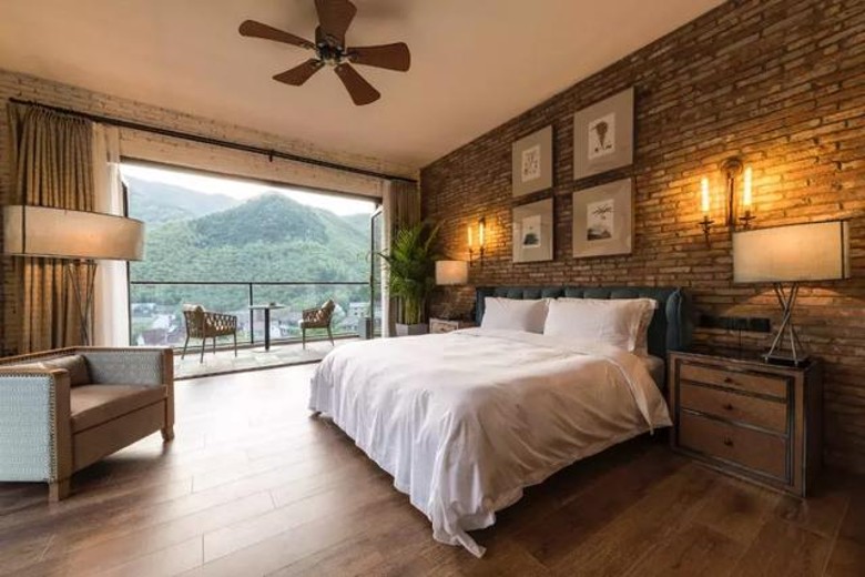 蚊蚊年前拍節目《綺遇記》，與民宿老闆一拍即合，故一齊投資。