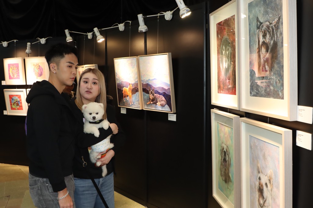 兩公婆十分支持活動宣揚領養的訊息。