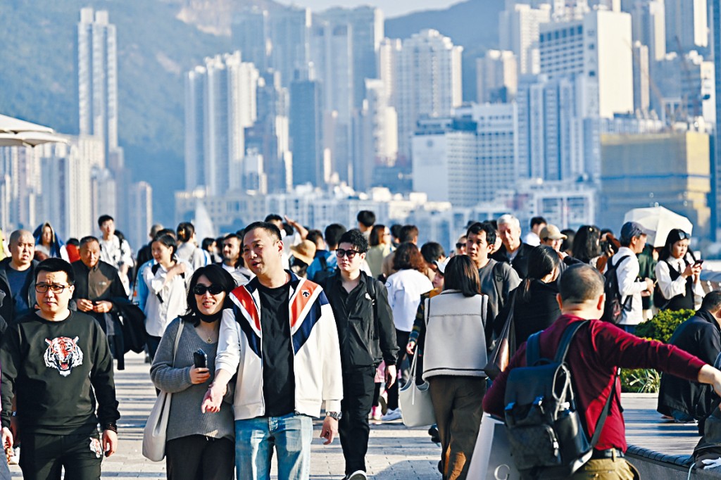 去年第3季內地訪客的新造保單保費169.62億元,按年上升13.4%,按季更升20.7%。